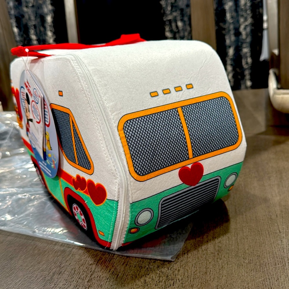 New Disney Junior Mickey Pluto Vet Set - Picture 9 of 9